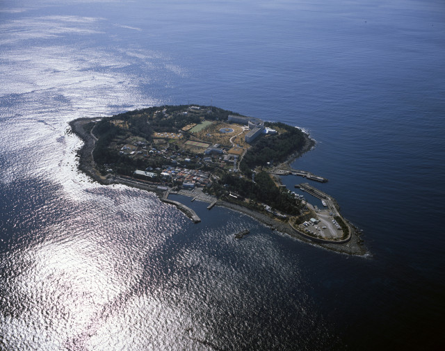 初島について